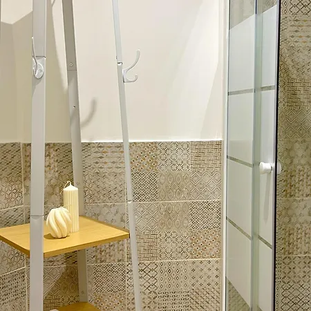 La Magia Di Carla - Boutique In - Location Near And Train Station Apartamento Nettuno